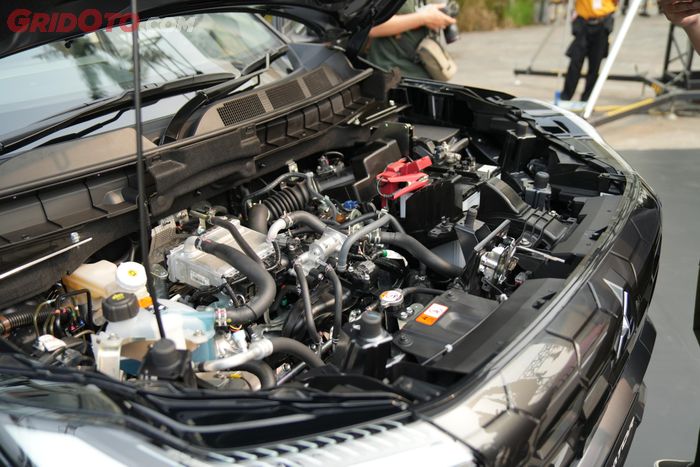 Mesin Mitsubishi Destinator berkode 4B40 1.499 cc 4 silinder turbo DOHC MIVEC bertenaga 161 dk/5.000 rpm dan torsi 250 Nm/2.500-4.000 rpm.