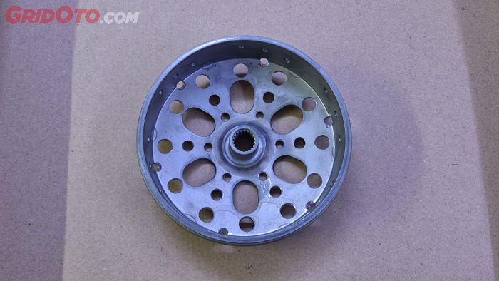 Cara melubangi mangkok kampas ganda