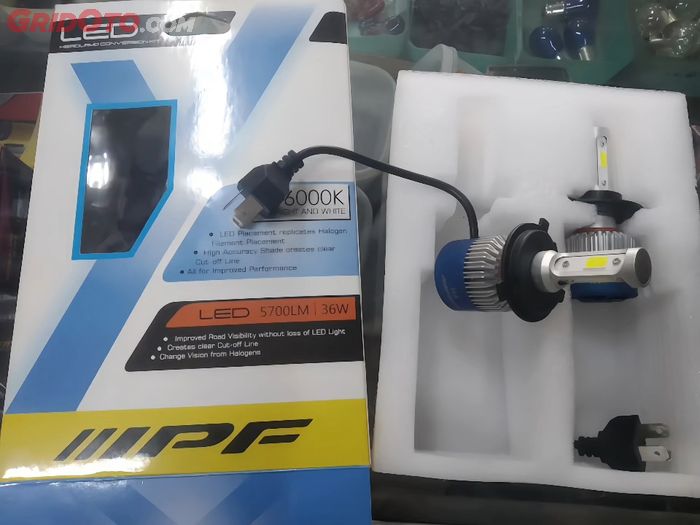 Pilih Bohlam atau LED Buat Headlamp Mobil? Simak Perbedaannya