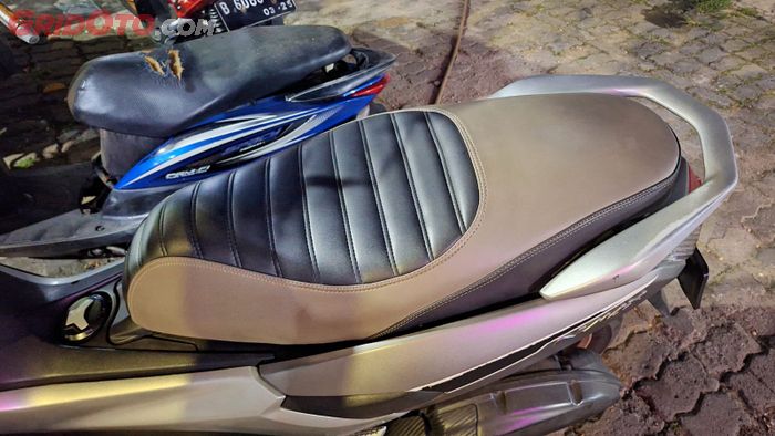 Pasang busa latex di Yamaha NMAX 