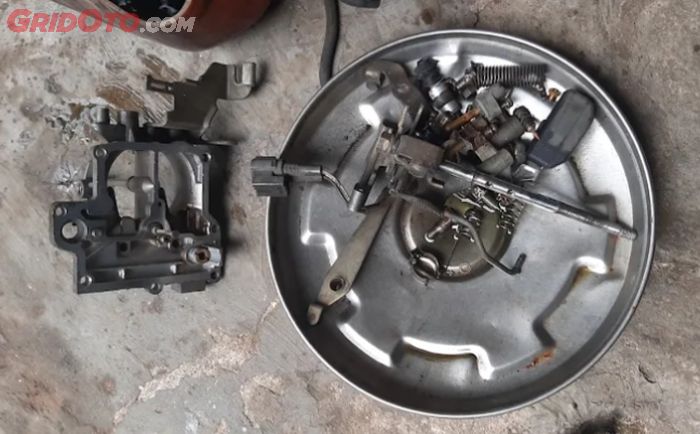 Apa Dampak Karburator Mobil Tidak Diservis? Ini Jawaban Bengkel!