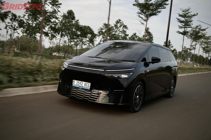 XPENG X9 Long Range Pro+