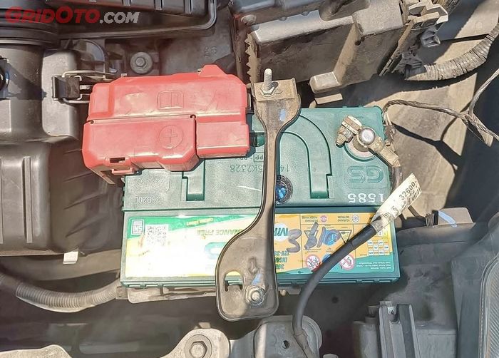 Mana yang Lebih Cocok umtuk Harian, Aki Mobil Basah atau Kering?