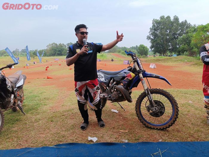 Rifky Maulana PR Manager PY YIMM di acara Yamaha Blu Cru Off-road media skill up