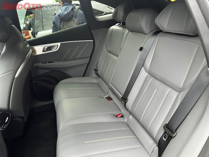 Kabin belakang Changan Deepal S07