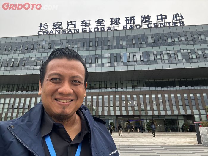 GridOto di depan Changan Global R&amp;D Center di Chongqing, Cina (24/10/2025)