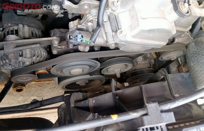 Harga Fan Belt Veloz dan Gejala Saat Komponen Ini Mulai Retak