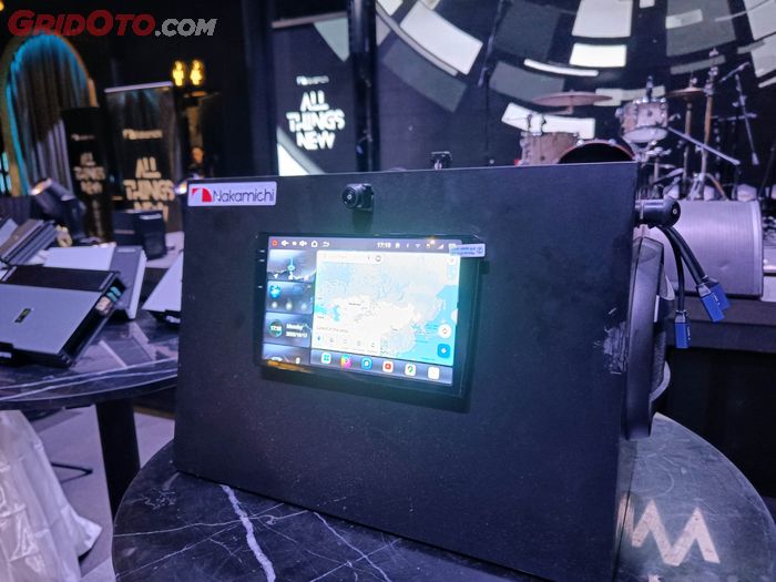 Headunit Nakamichi NA3102i Legend Pro 16 dengan RAM 16 GB