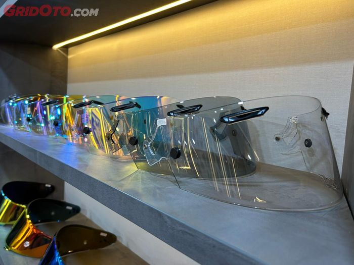 Visor photochromic dan iridium photochromic dari Clean untuk Arai RX-7X