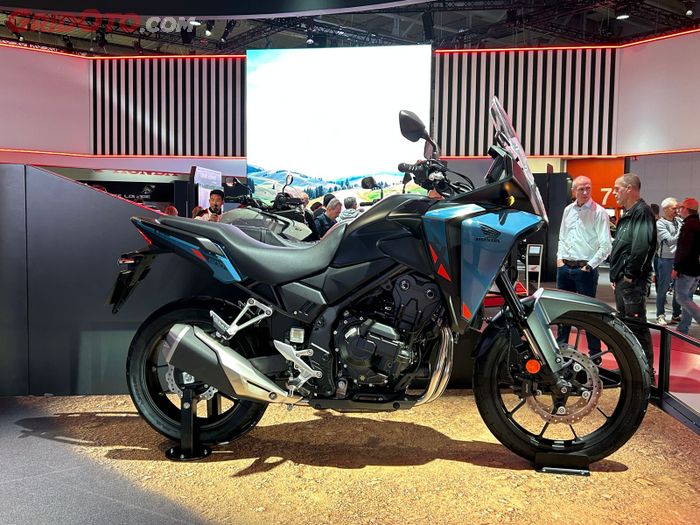 Honda NX500 hadirkan desain adventure dengan kenyamanan teknologi e-Clutch