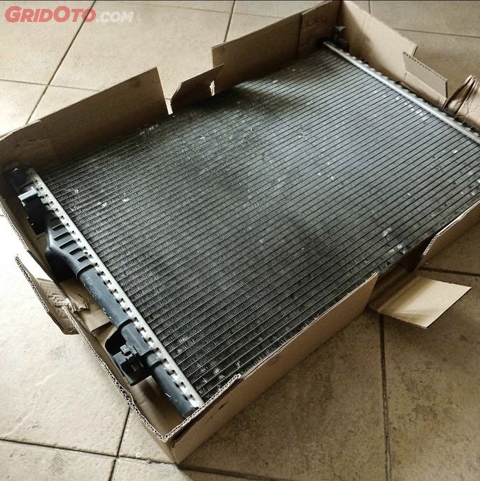 Radiator Mobil Perlu Servis Rutin? Catat Jadwal dan Biayanya!