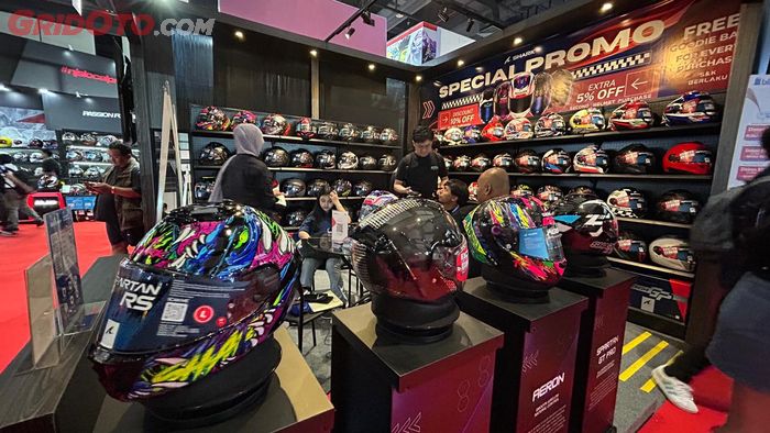 Brand helm luar dan dalam negeri hadir di IMHAX 2025