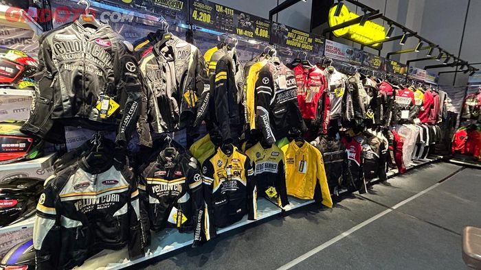 Berbagai merek jaket juga hadir di IMHAX 2025