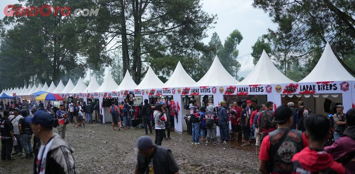 Gandeng UMKM, lapak bikers di Honda Bikers Day 2025 mengeliatkan perekonomian lokal.
