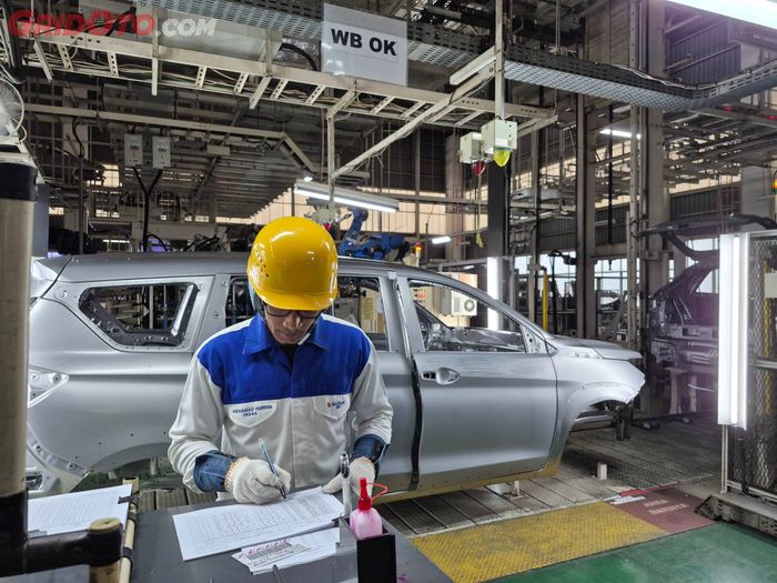 Proses asembling Suzuki XL7