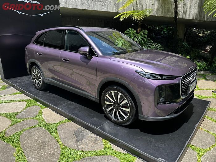 Lepas L8 versi setir kanan di Indonesia