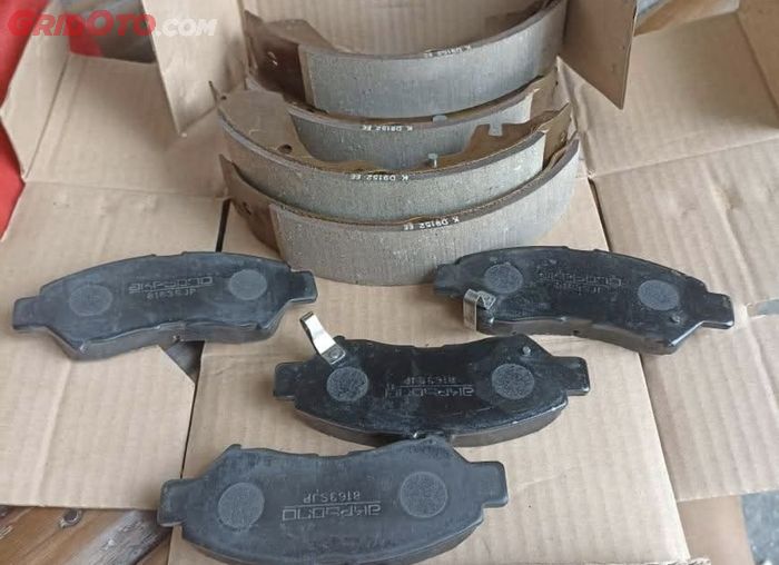 Kampas rem depan dan belakang Sigra