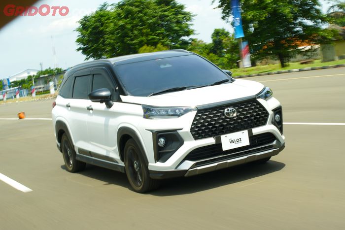 Toyota Veloz Hybrid Q Modellista TSS.