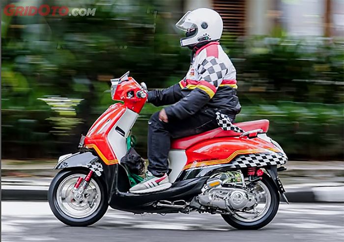 Yamaha Grand Filano milik Readymology, tampil keren dengan part PnP dan sentuhan airbrush Racing Retro Look 