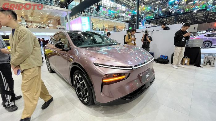 Xpeng G7 di Auto Guangzhou 2025