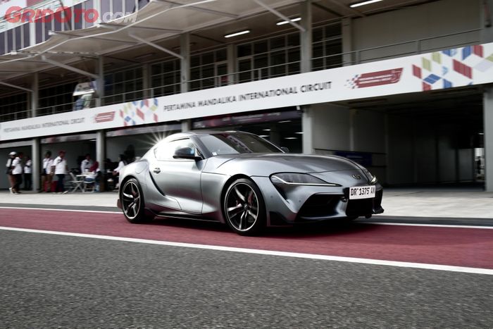 Toyota GR Supra bertenaga 382 dk dan torsi 500 Nm