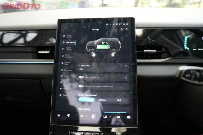 Informasi baterai pada center display JAECOO J5 EV