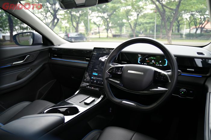 JAECOO J5 EV menggunakan double glass di kaca samping depan kiri-kanan