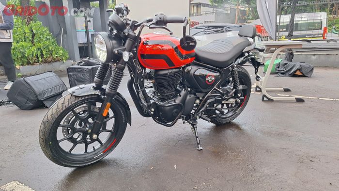Royal Enfield Hunter 350 terbaru harga sama, fitur nambah !