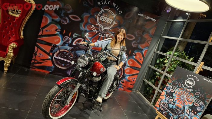 Anindya Dwiasti, Regional Marketing Manager Asia Pacific Royal Enfield kasih rekomendasi moge motor Royal Enfield yang cocok buat perempuan 