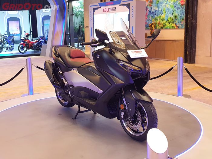 Sekali ganti oli mesin dengan filter oli, Yamaha TMAX butuh 2,9 liter 