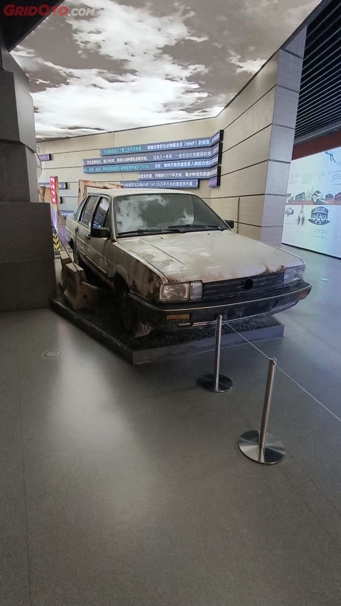 Display mobil tua di BYD Di-Space, Zhengzhou, Cina