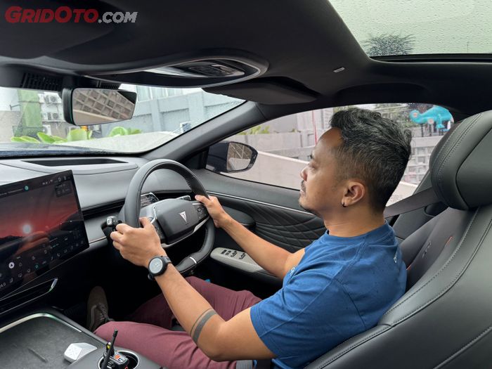 GridOto.com mencoba langsung impresi Changan Deepal SO7