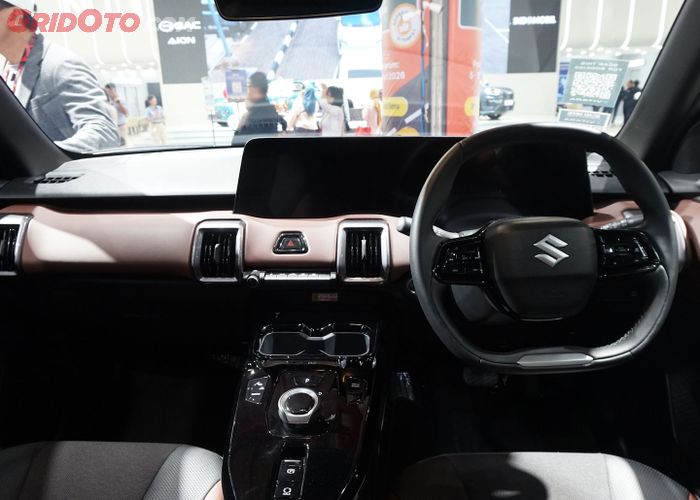 Interior Suzuki e Vitara.