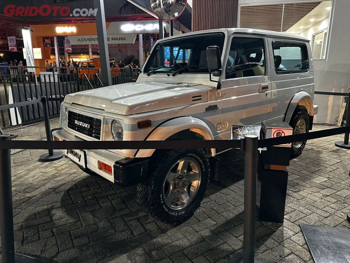 Suzuki Jimny bergaya Restomod/Classic Style