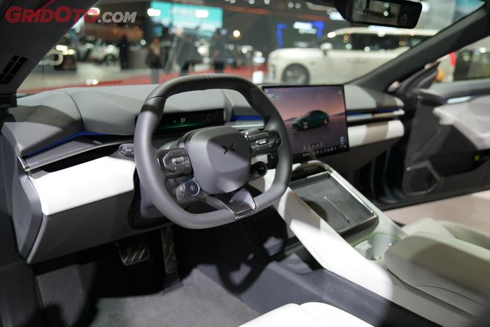 Pengaturan setir elektrik XPENG P7 melalui center display