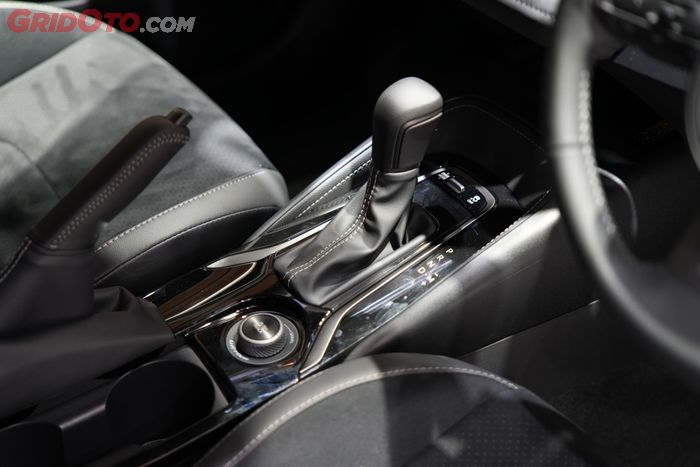 Toyota GR Corolla dengan pilihan transmisi otomatis 8-percepatan GR Direct Automatic Transmission (DAT)