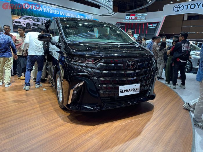 Toyota Alphard XE