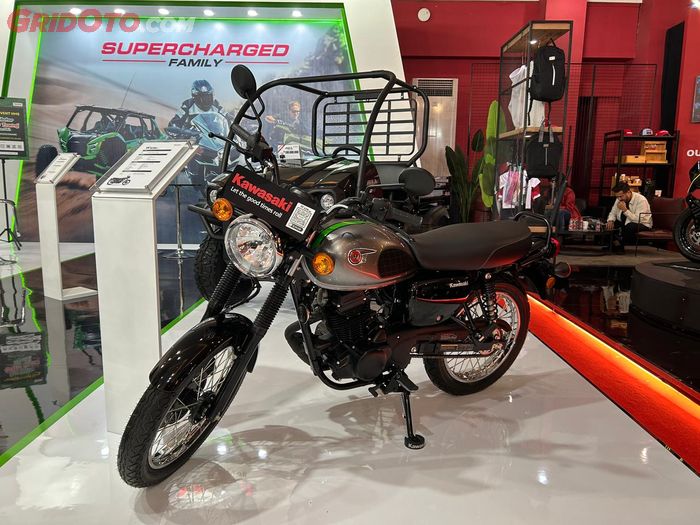 Kawasaki W175 ABS mejeng di booth Kawasaki pada gelaran IIMS 2026, sayang belum dapat promo