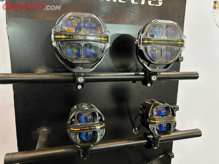 Lampu tembak Future Eyes tampil dengan line up lengkap di IIMS 2026
