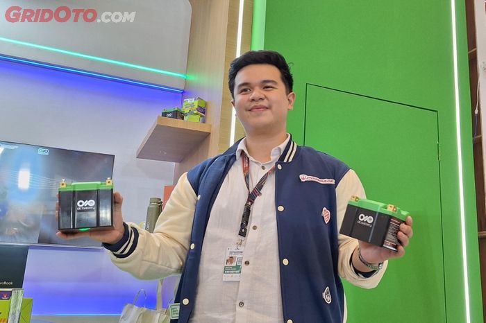 Alexander Septian, Deputy Head Of Business Development Dharma Polimetal (Dharma Connect) bilang kalau Garansi aki lithium DC Battery 2 tahun