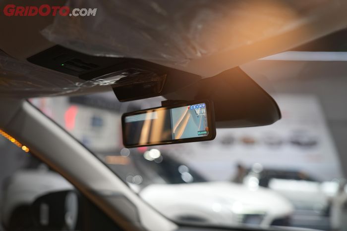 Tambahan fitur DVR di Mitsubishi Destinator 55th Anniversary Edition sekaligus menjadi spion tengah