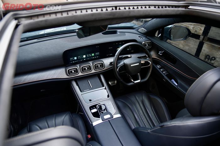 Interior JAECOO J8 SHS ARDIS