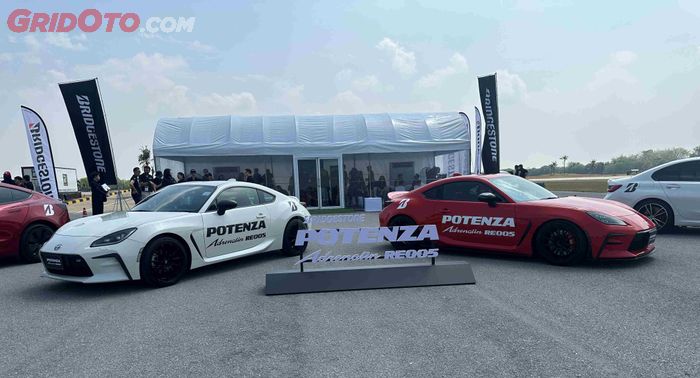 Pengujian ban Bridgestone Potenza Adrenalin RE005 di proving ground Bridgsetone di Thailand