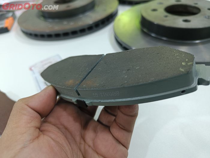 kampas rem aftermarket Brembo