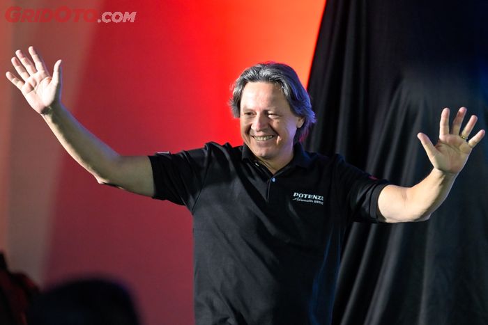 Legenda balap F1 Stefano Modena