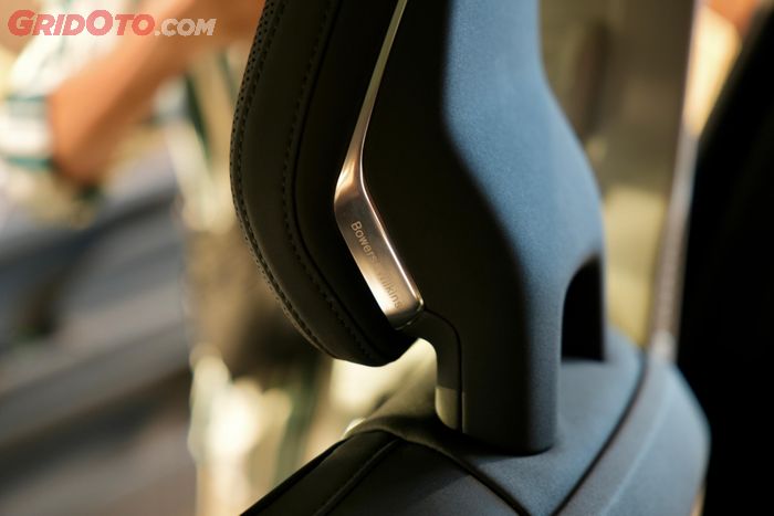 Volvo ES90 dengan sound system Bowers &amp; Wilkins