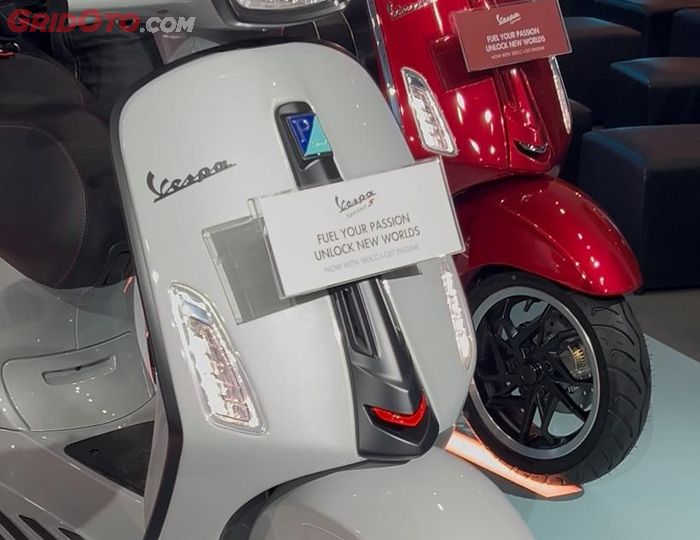 Desain dasi terbaru yang memiliki desain lubang ventilasi lebih sporty dibandingkan model sebelumnya