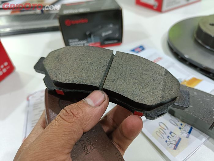 Kampas rem Brembo ada chamfer