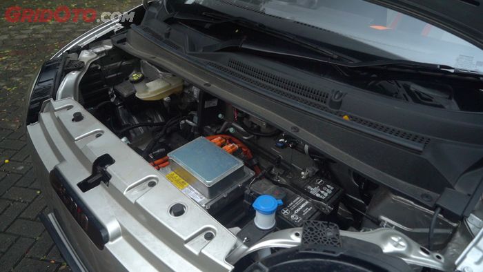 Motor listrik Changan Lumin ditempatkan di area depan