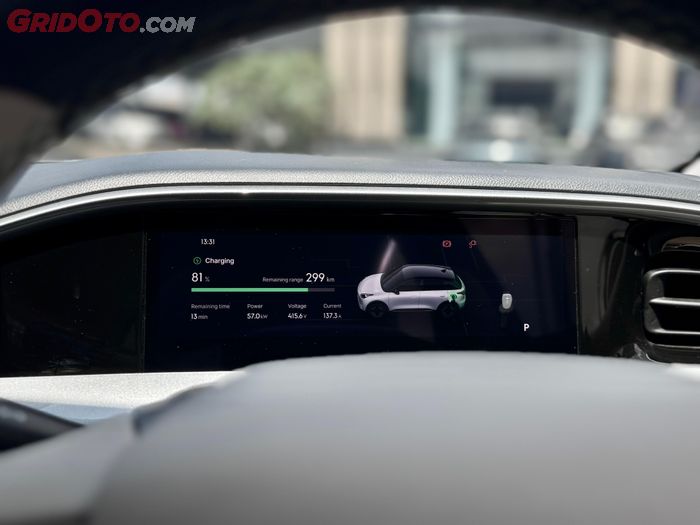 Fast charging Geely EX2 membutuhkan waktu sekitar 30 menit